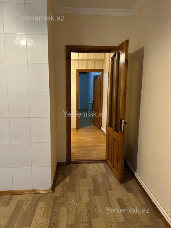 Satılır 1 otaqlı köhnə tikili 44 m²