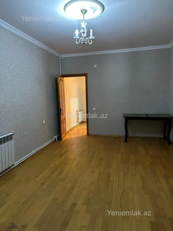 Satılır 1 otaqlı köhnə tikili 44 m²