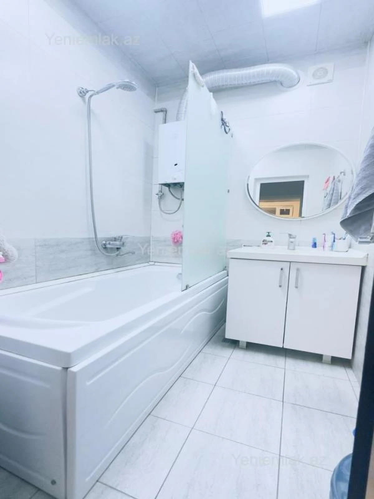 Satılır 4 otaqlı köhnə tikili 80 m²