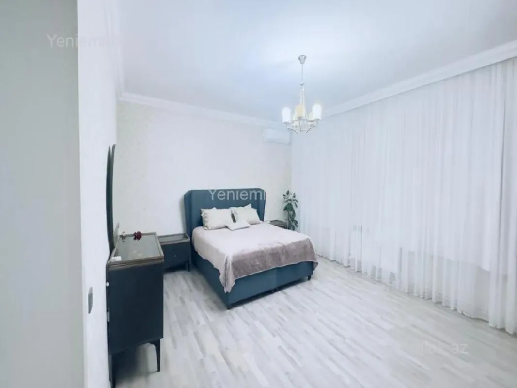 Satılır 4 otaqlı köhnə tikili 80 m²