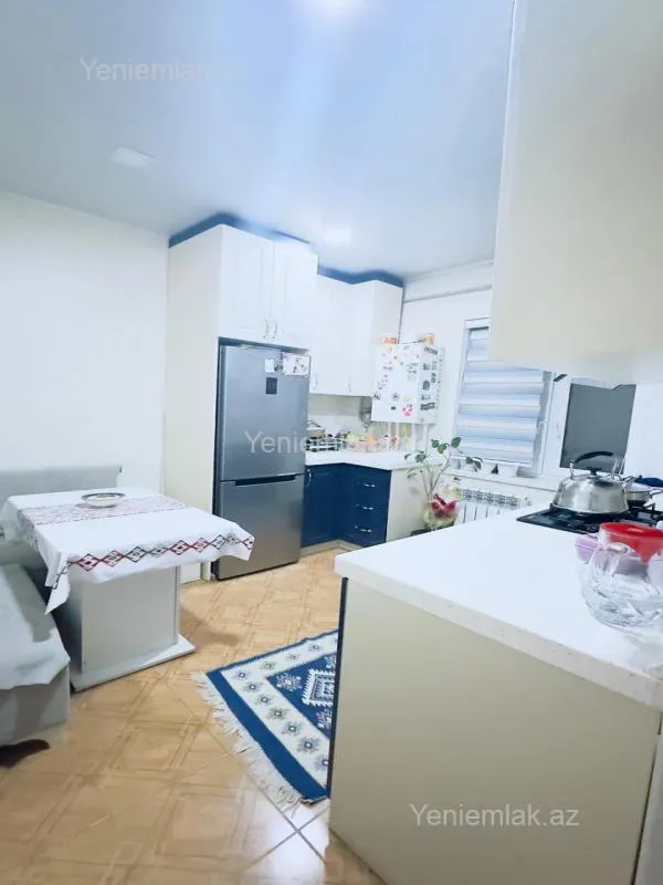 Satılır 4 otaqlı köhnə tikili 80 m²