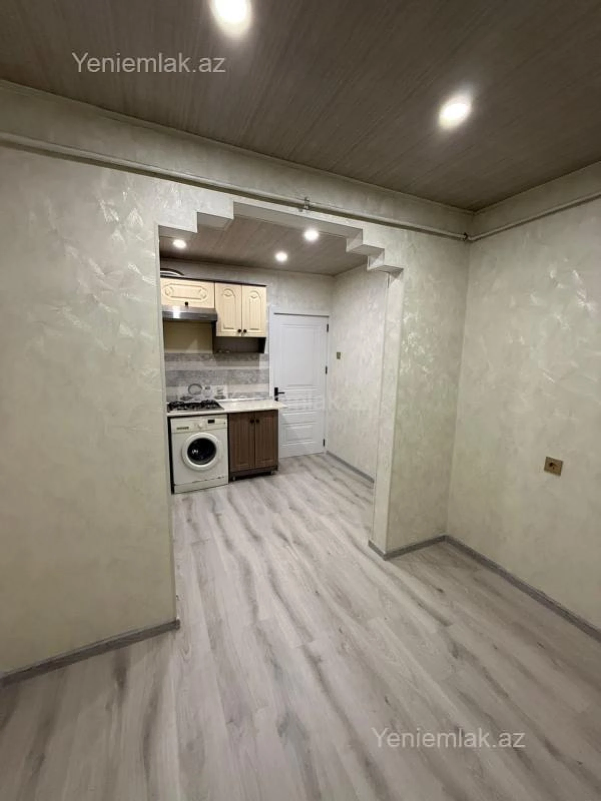 Satılır 2 otaqlı köhnə tikili 65 m²