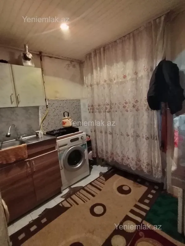Satılır 1 otaqlı köhnə tikili 30 m²