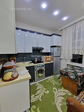 Satılır 3 otaqlı köhnə tikili 75 m²