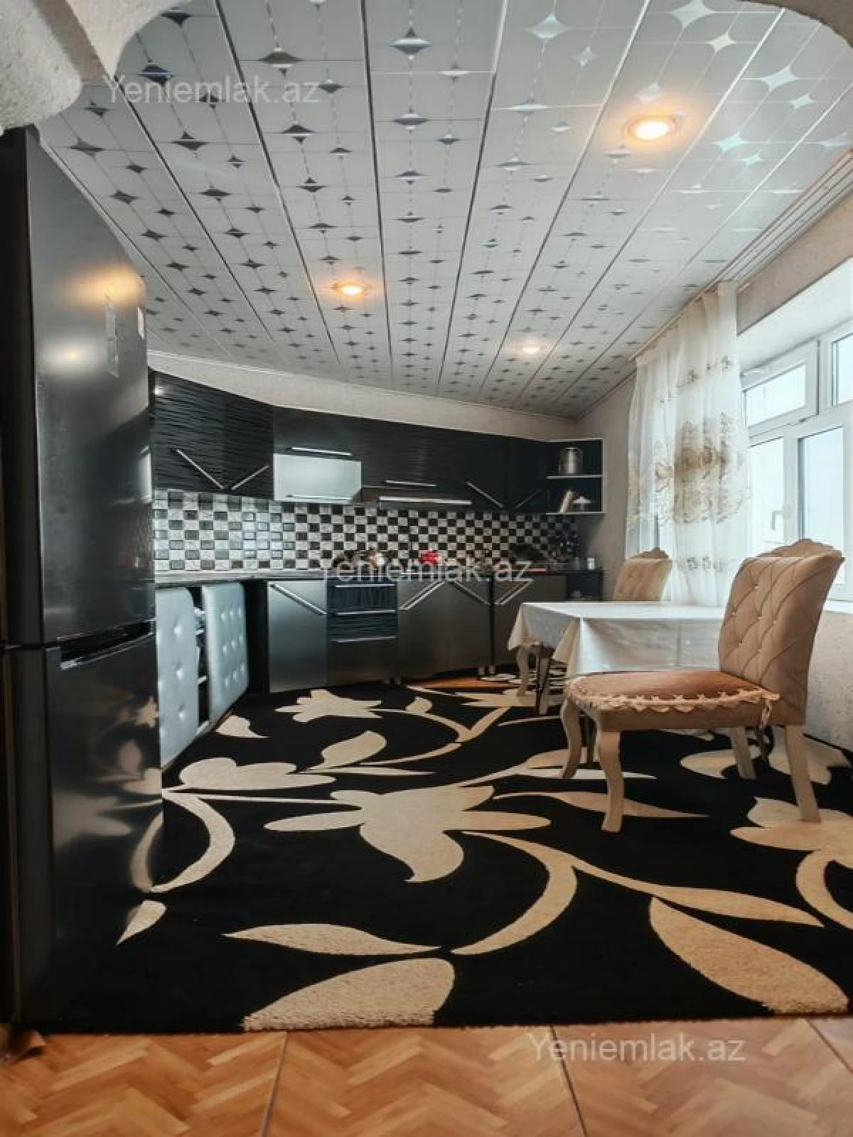 Satılır 4 otaqlı həyət evi 200 m²