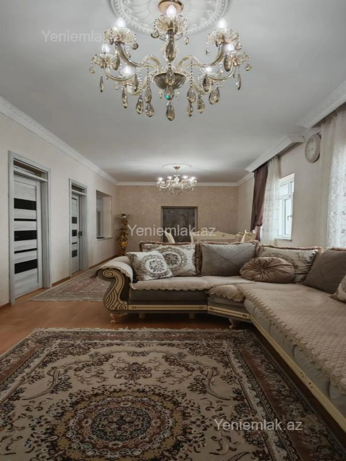 Satılır 4 otaqlı həyət evi 200 m²
