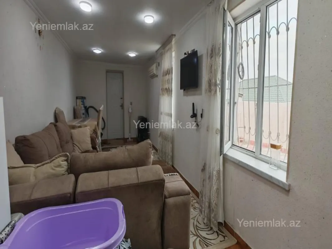 Satılır 4 otaqlı həyət evi 200 m²