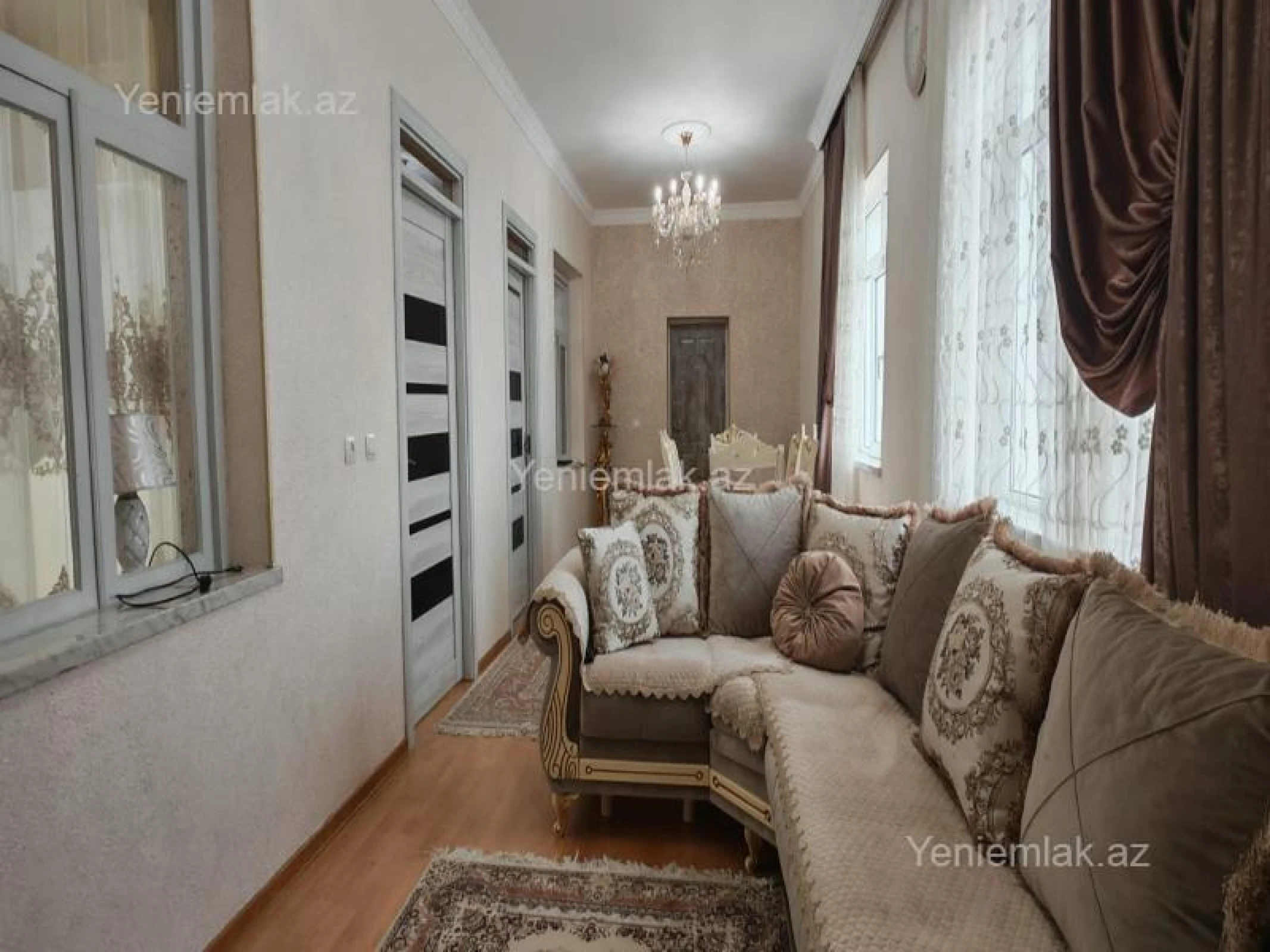 Satılır 4 otaqlı həyət evi 200 m²