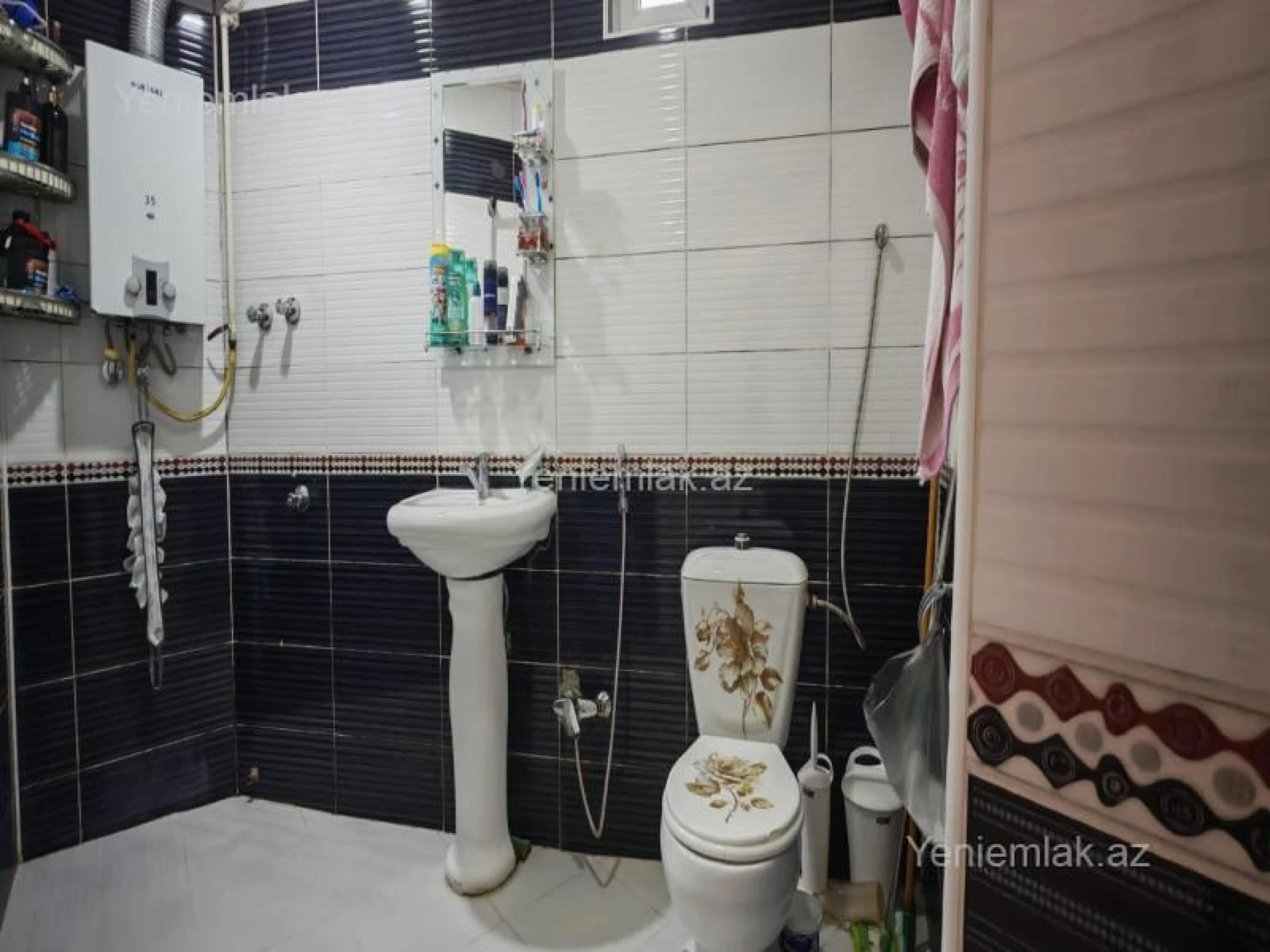Satılır 4 otaqlı həyət evi 200 m²