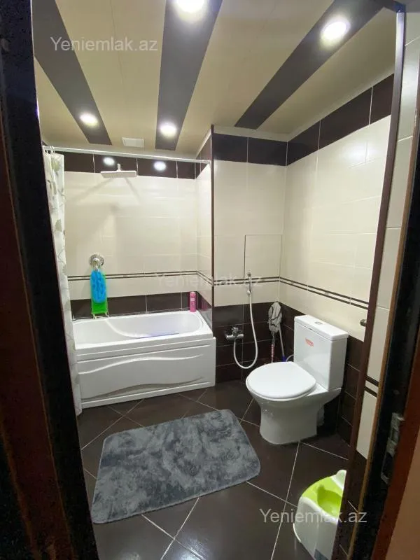 Satılır 2 otaqlı köhnə tikili 60 m²