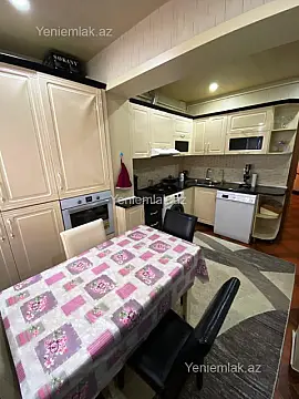 Satılır 2 otaqlı köhnə tikili 60 m²