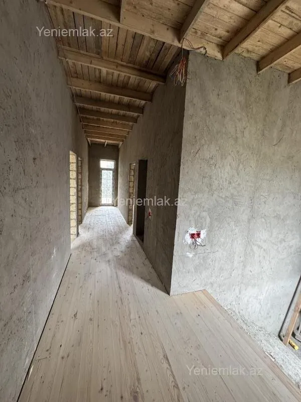 Satılır 6 otaqlı həyət evi 220 m²