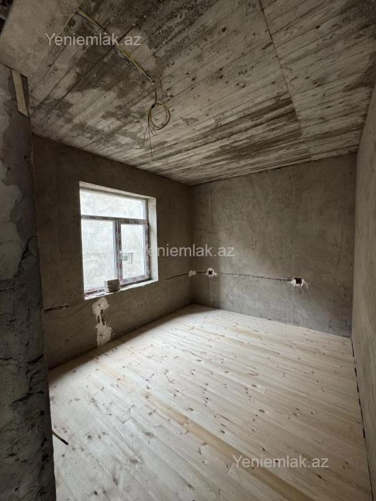 Satılır 6 otaqlı həyət evi 220 m²