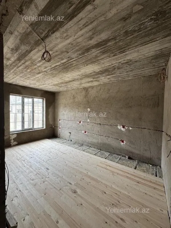 Satılır 6 otaqlı həyət evi 220 m²