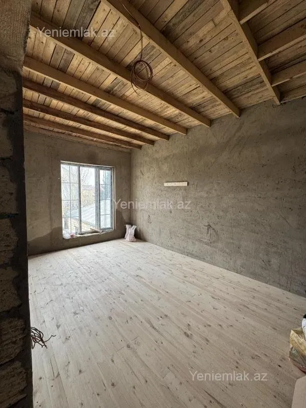 Satılır 6 otaqlı həyət evi 220 m²