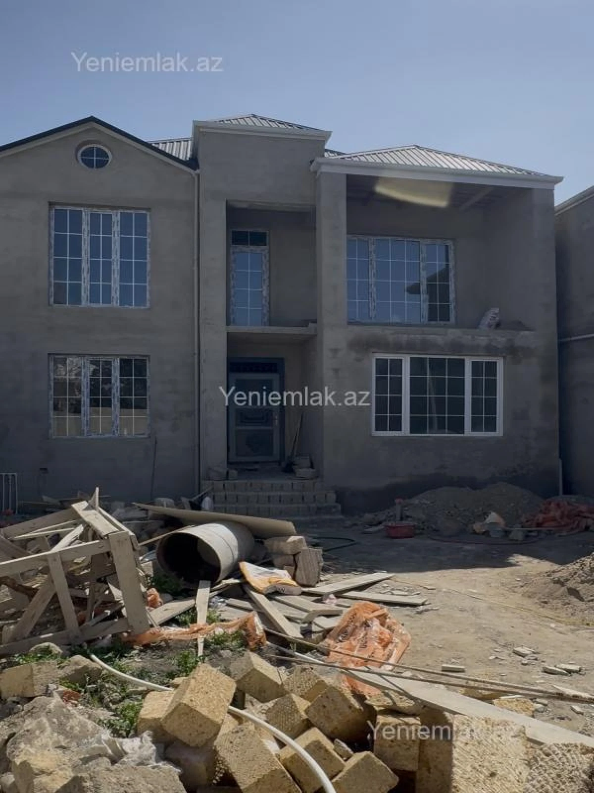 Satılır 6 otaqlı həyət evi 220 m²