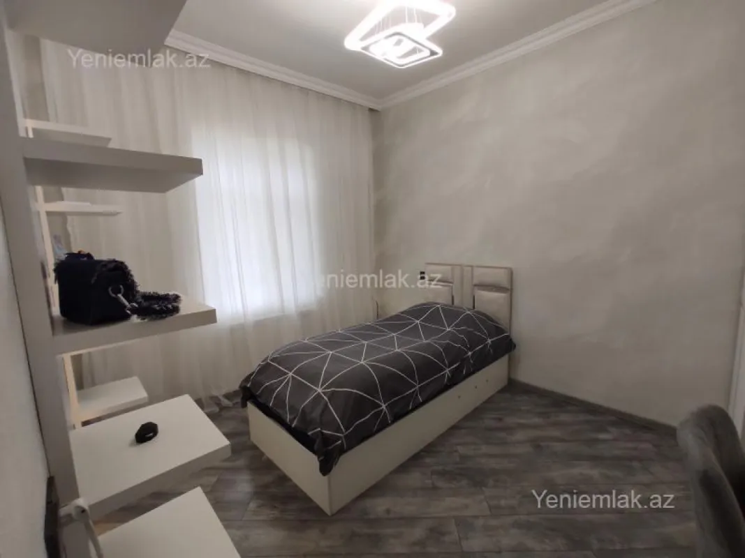 Satılır 4 otaqlı həyət evi 150 m²