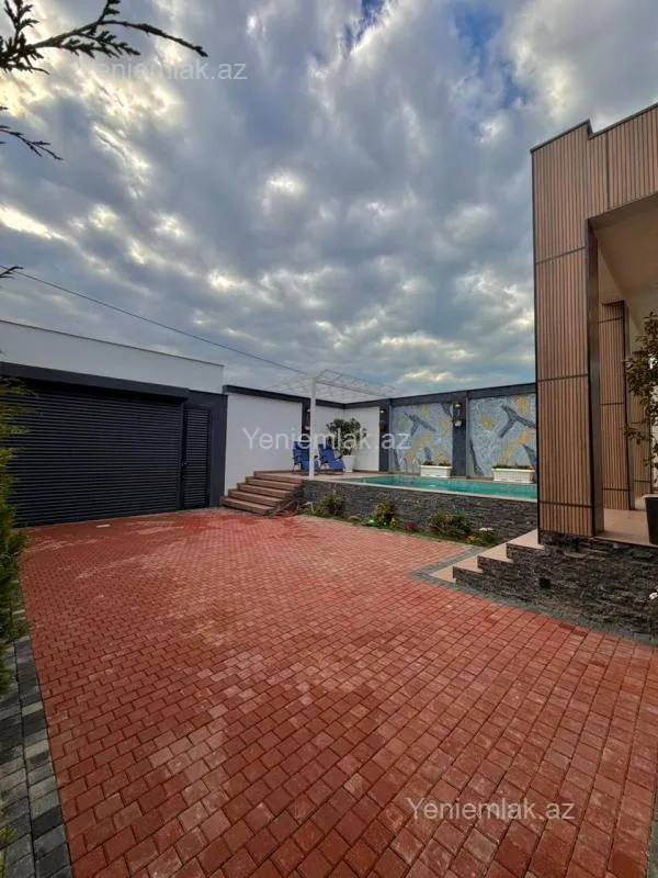 Satılır 4 otaqlı həyət evi 155 m²