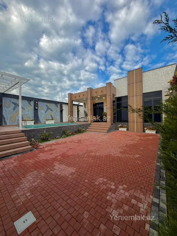 Satılır 4 otaqlı həyət evi 155 m²