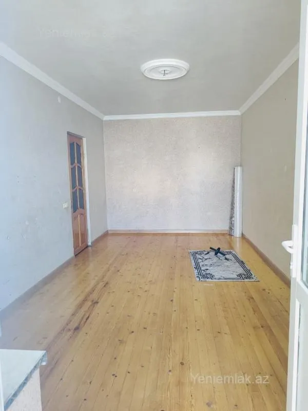 Satılır 3 otaqlı yeni tikili 80 m²