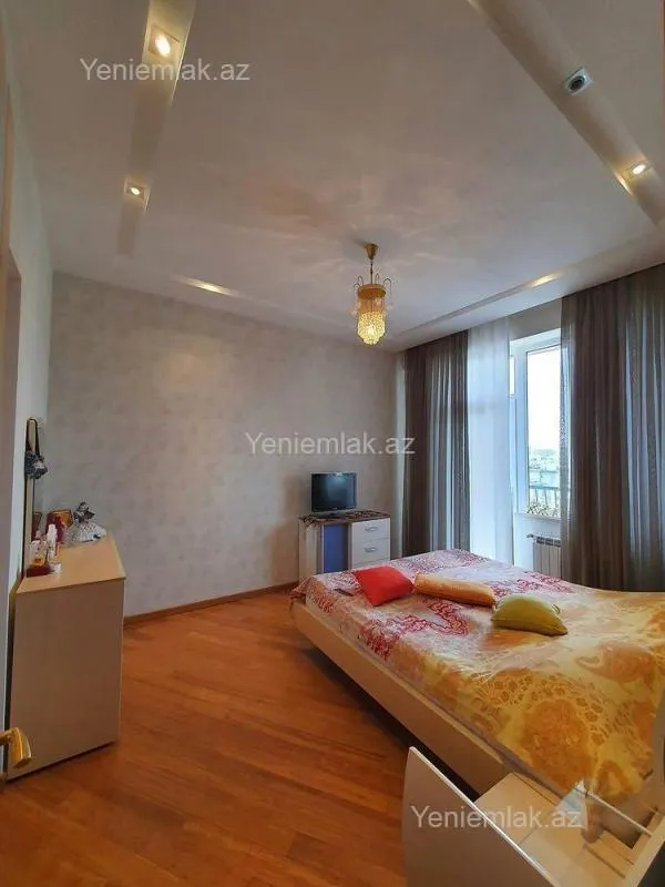 Satılır 3 otaqlı yeni tikili 95 m²