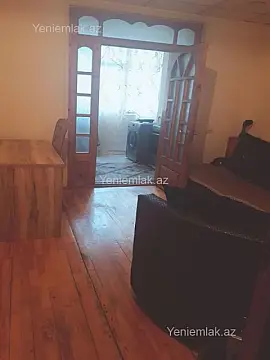 Satılır 2 otaqlı köhnə tikili 60 m²