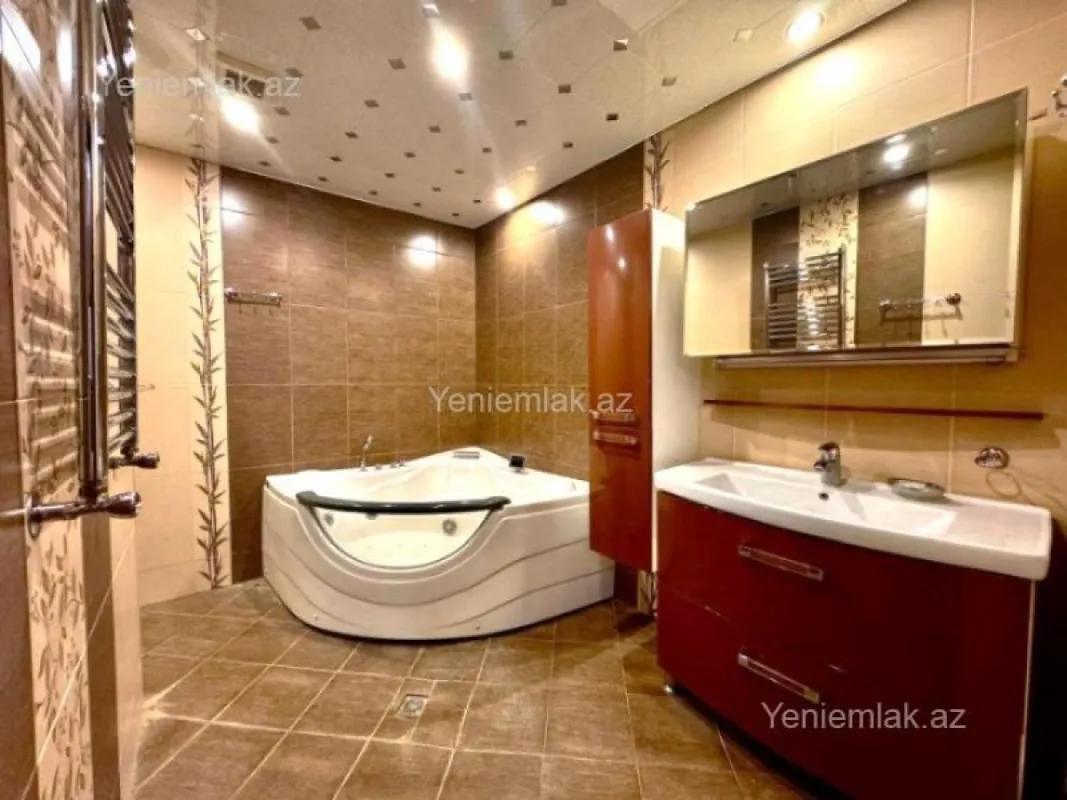 Satılır 3 otaqlı yeni tikili 145 m²