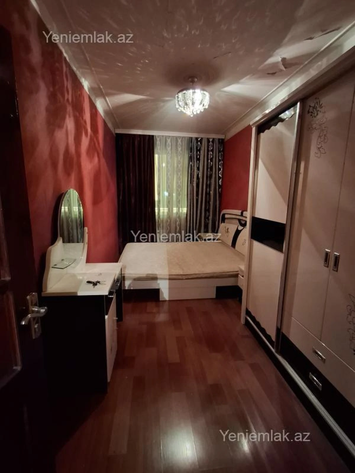 Satılır 3 otaqlı köhnə tikili 55 m²