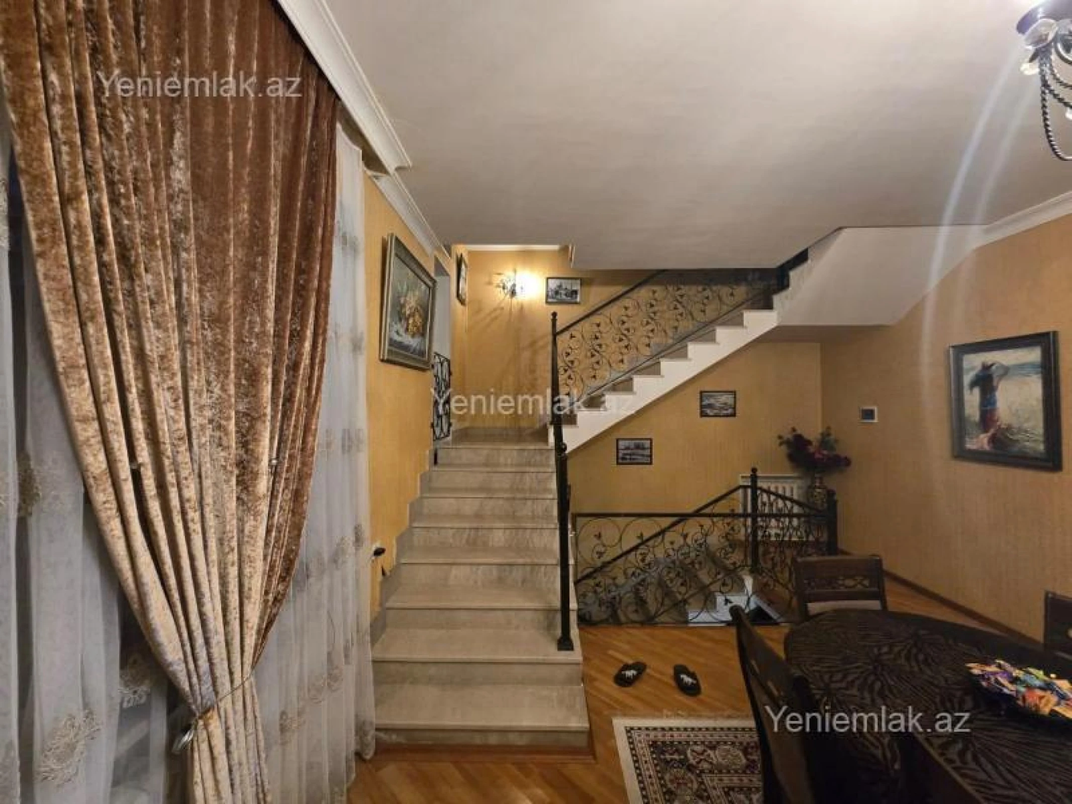 Satılır 7 otaqlı həyət evi 600 m²