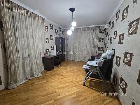 Satılır 7 otaqlı həyət evi 600 m²
