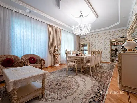 Satılır 9 otaqlı həyət evi 600 m²