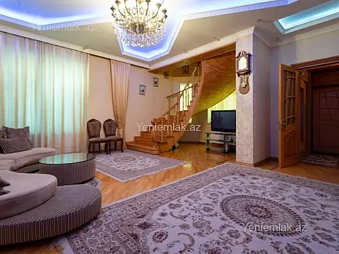 Satılır 9 otaqlı həyət evi 600 m²