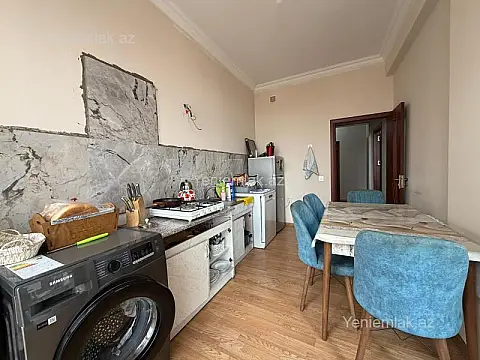 Satılır 2 otaqlı yeni tikili 68 m²