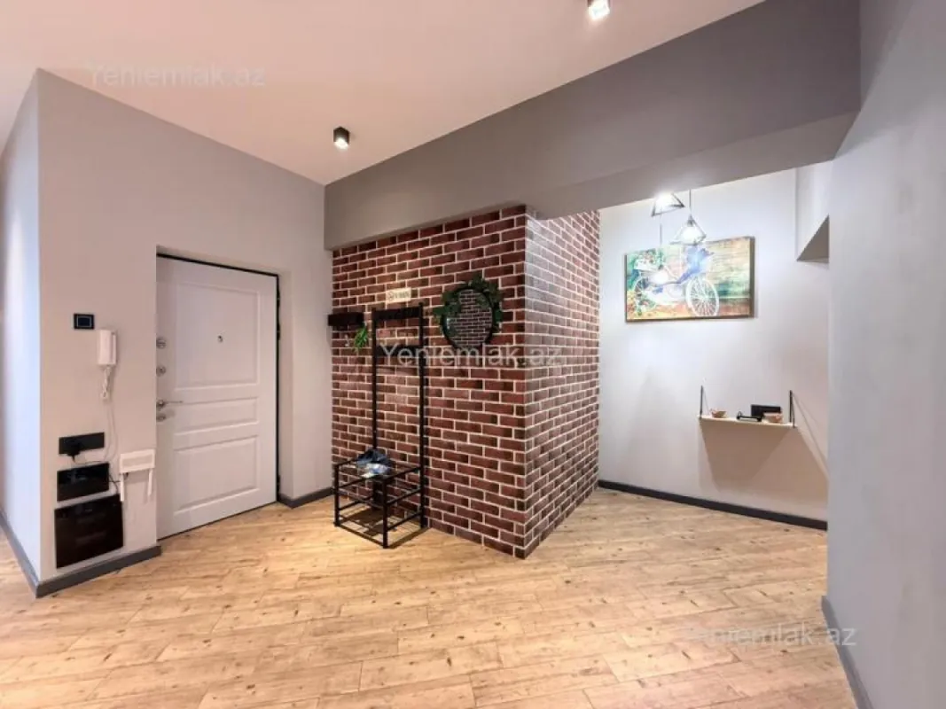 Satılır 3 otaqlı yeni tikili 150 m²