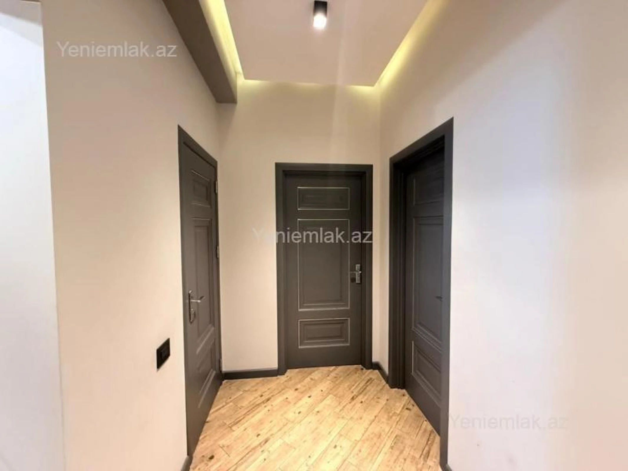 Satılır 3 otaqlı yeni tikili 150 m²