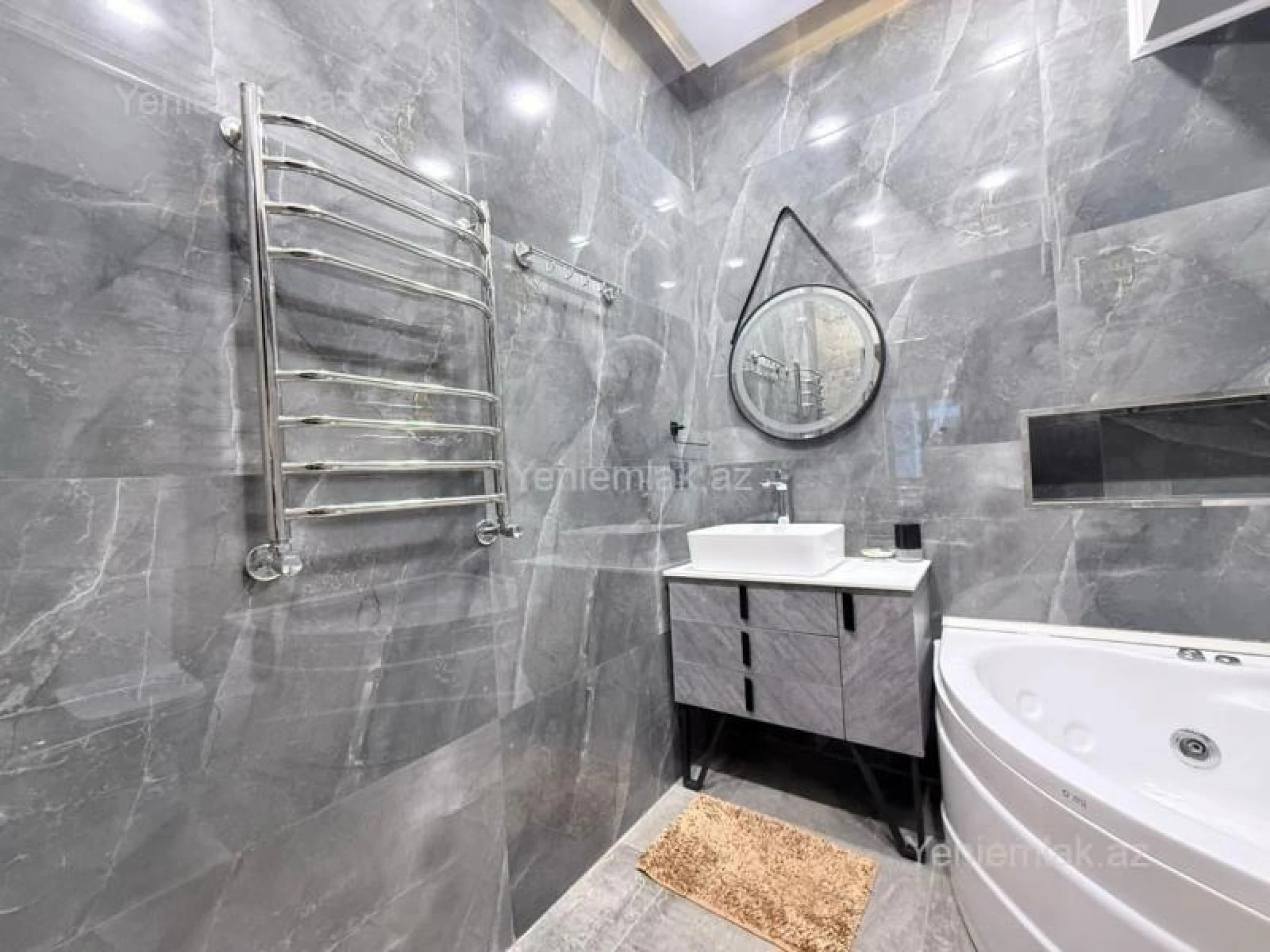 Satılır 3 otaqlı yeni tikili 150 m²