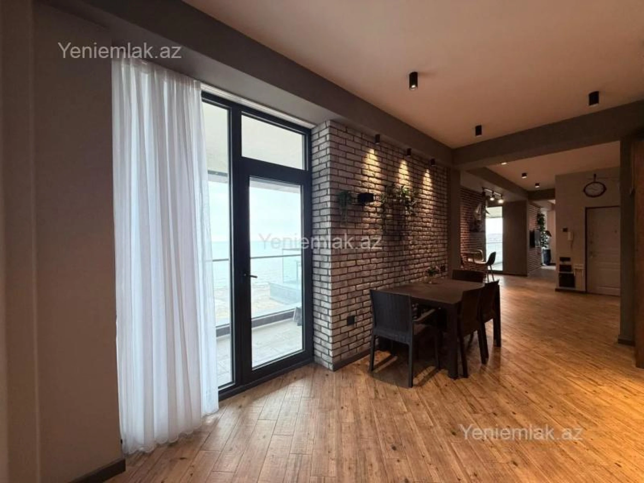 Satılır 3 otaqlı yeni tikili 150 m²