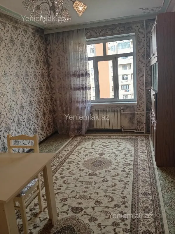 Satılır 3 otaqlı köhnə tikili 75 m²