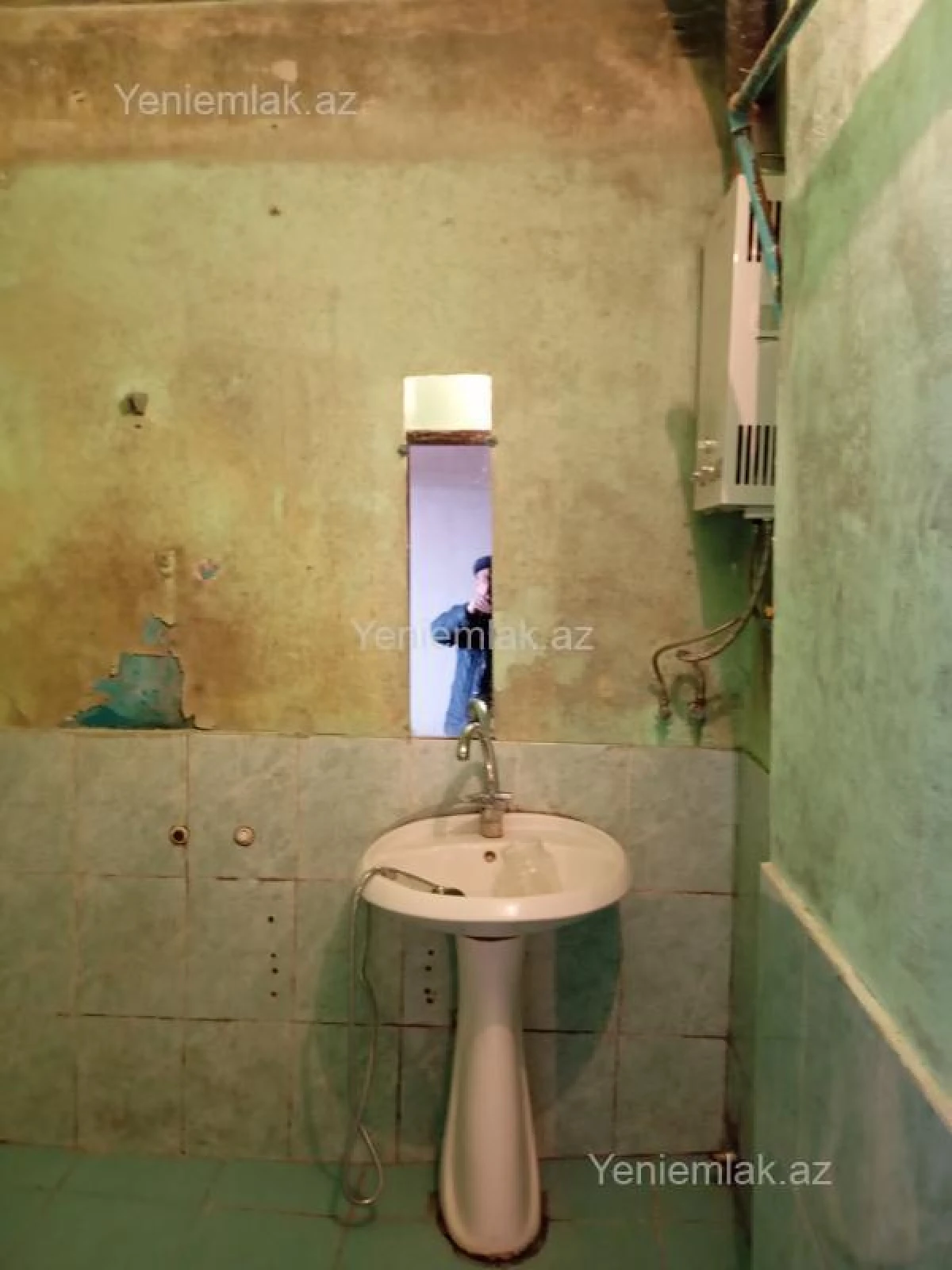 Satılır 3 otaqlı köhnə tikili 75 m²