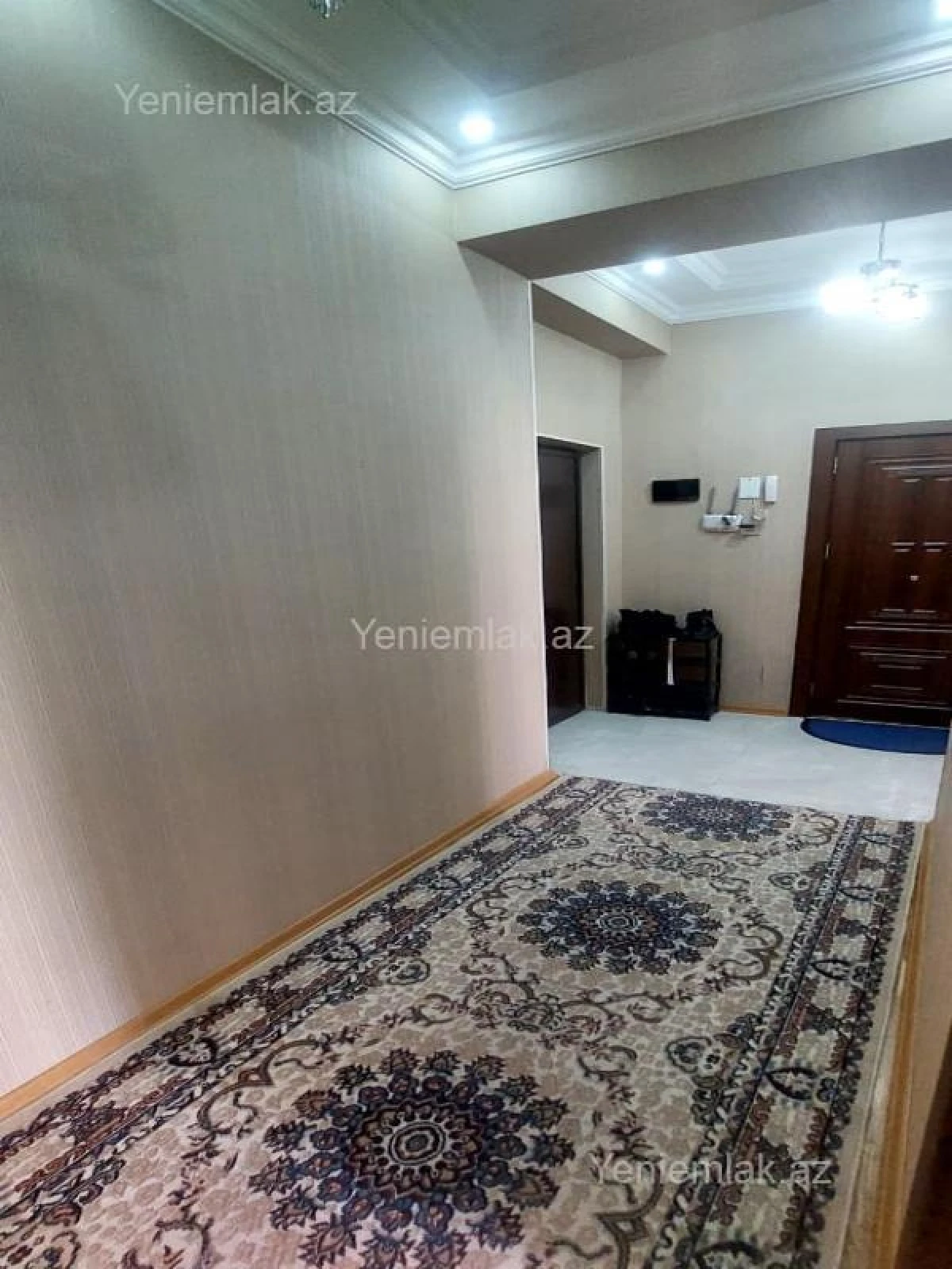 Satılır 3 otaqlı yeni tikili 75 m²