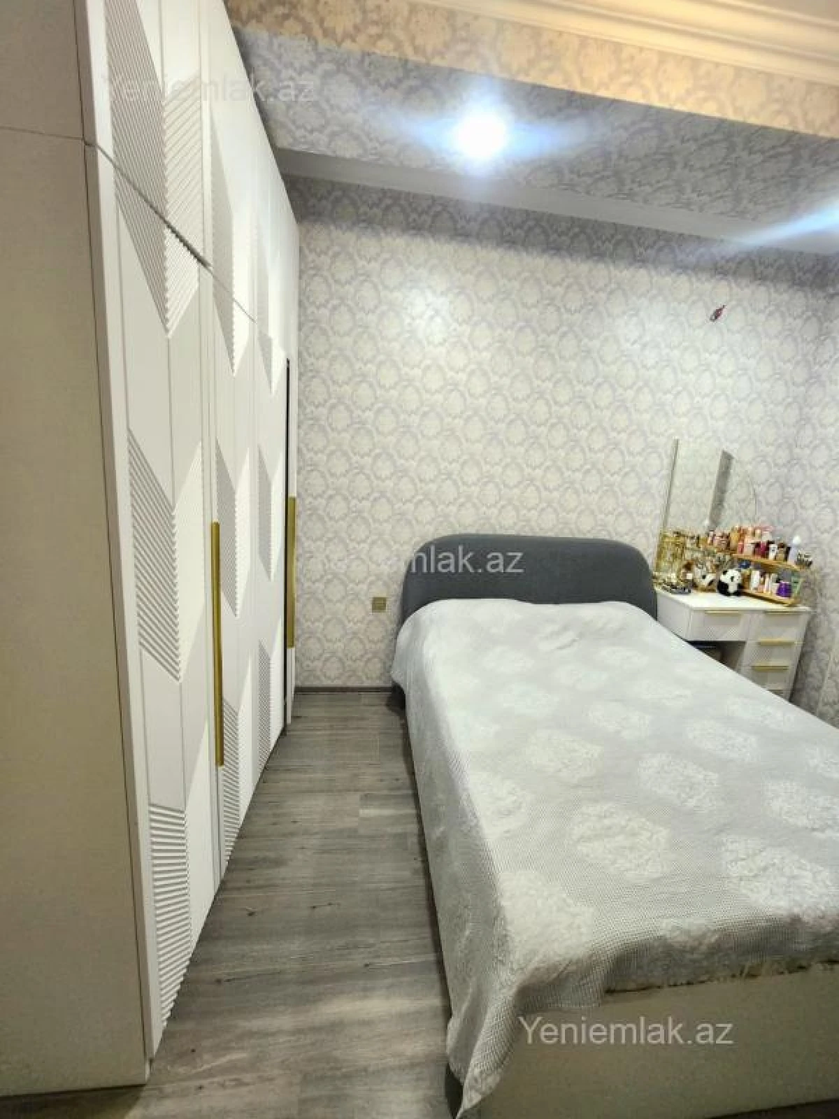 Satılır 2 otaqlı yeni tikili 85 m²
