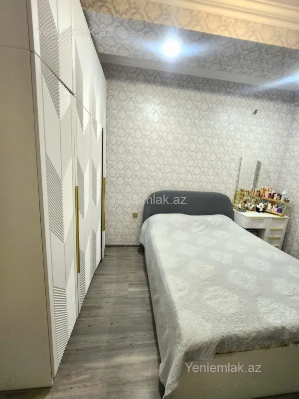 Satılır 2 otaqlı yeni tikili 85 m²