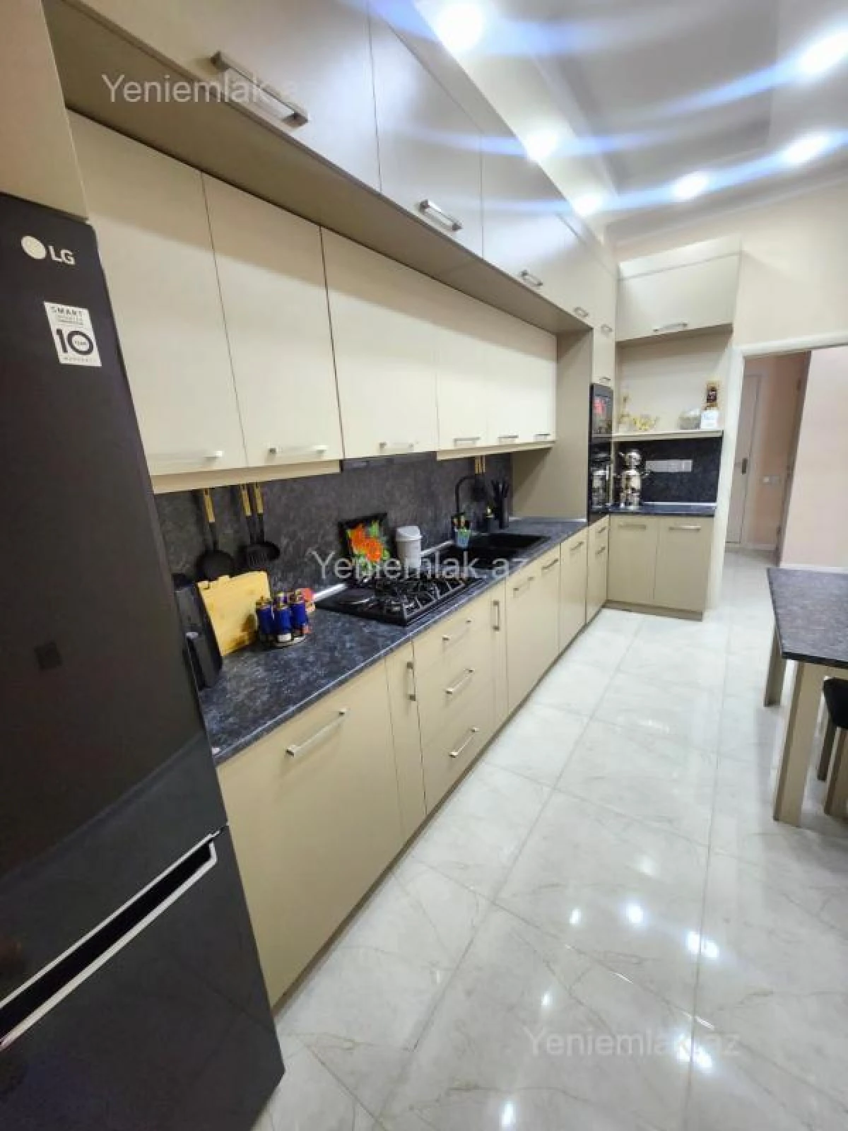 Satılır 2 otaqlı yeni tikili 85 m²