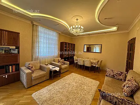 Satılır 3 otaqlı yeni tikili 140 m²