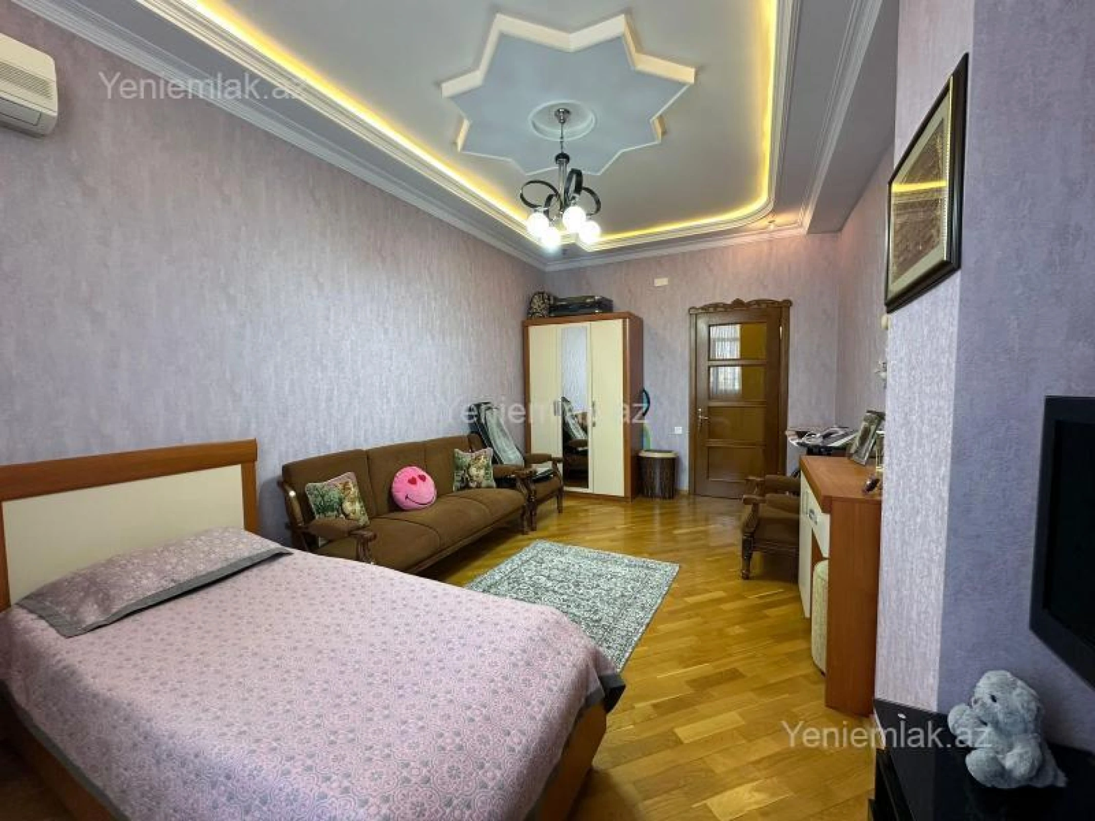Satılır 3 otaqlı yeni tikili 140 m²