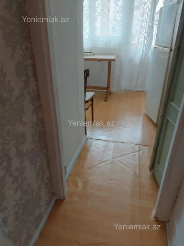 Satılır 1 otaqlı köhnə tikili 35 m²