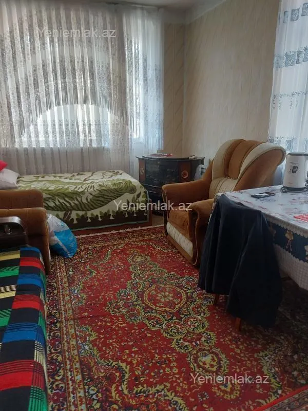 Satılır 1 otaqlı köhnə tikili 35 m²
