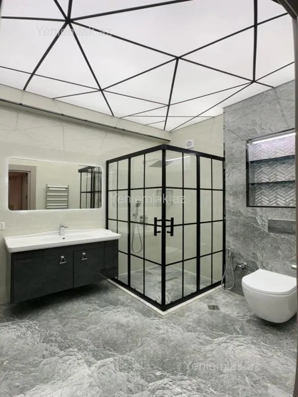 Satılır 4 otaqlı yeni tikili 245 m²