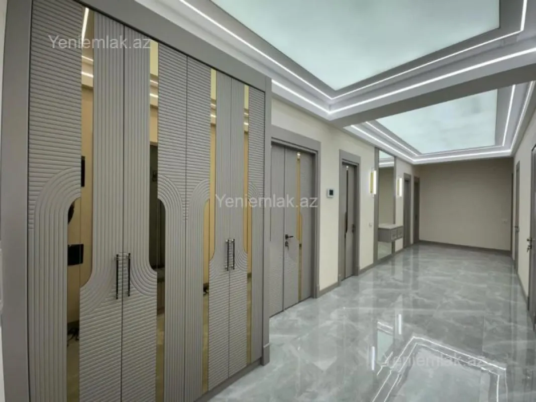 Satılır 4 otaqlı yeni tikili 245 m²