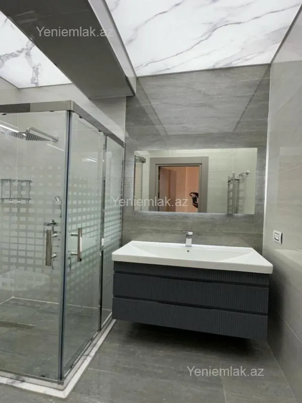 Satılır 4 otaqlı yeni tikili 245 m²